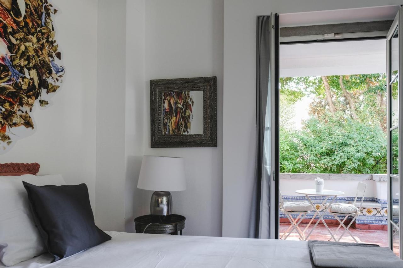 4U Lisbon Airport Suites Экстерьер фото