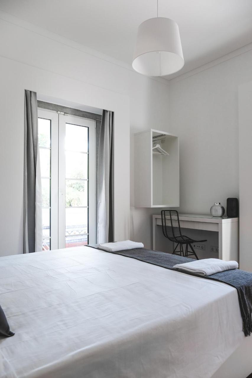 4U Lisbon Airport Suites Экстерьер фото