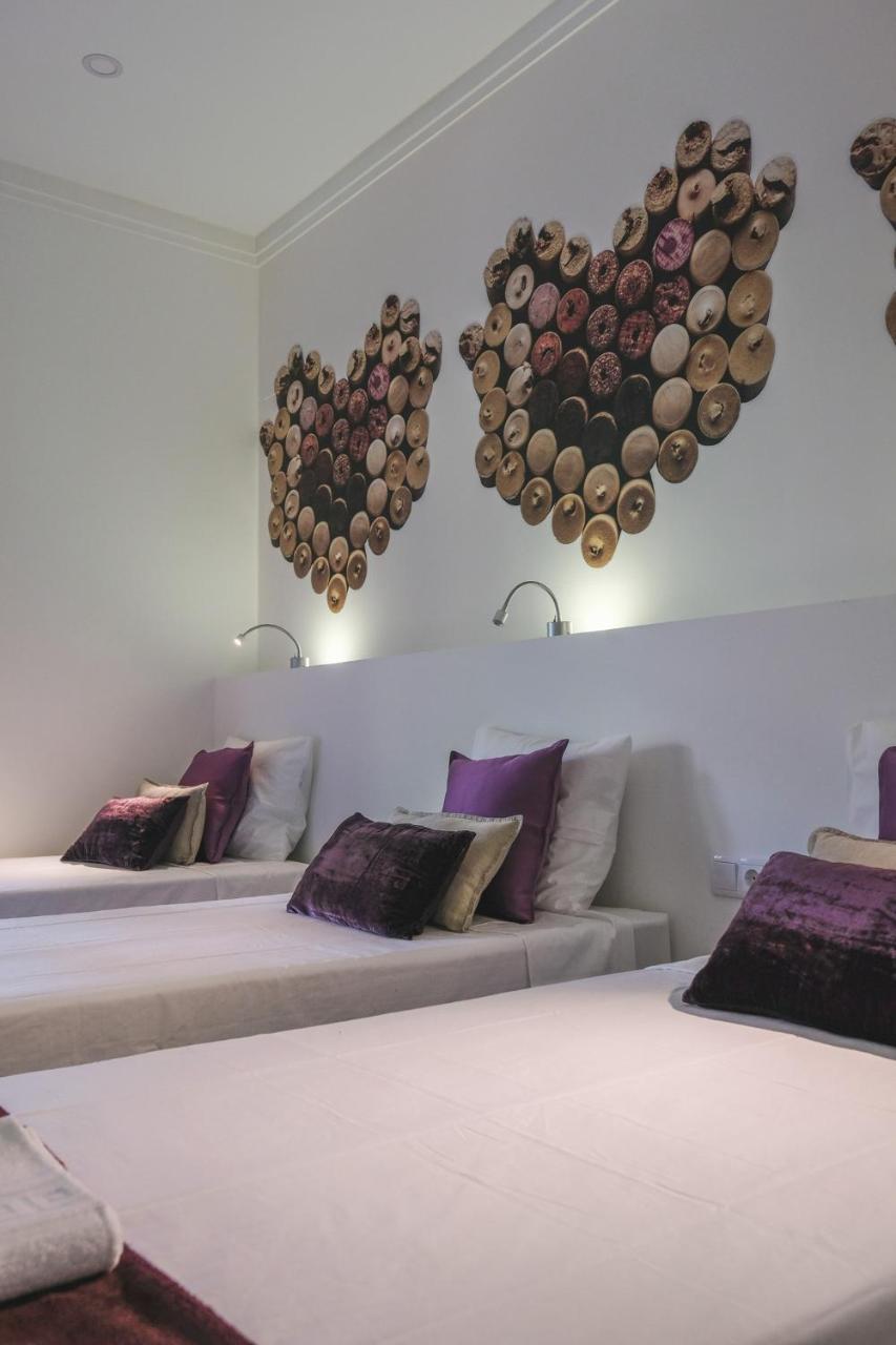 4U Lisbon Airport Suites Экстерьер фото
