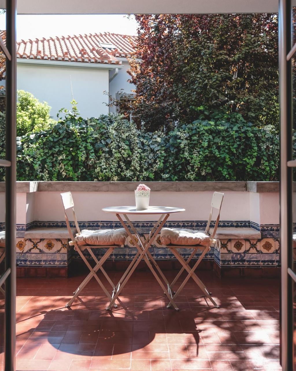 4U Lisbon Airport Suites Экстерьер фото