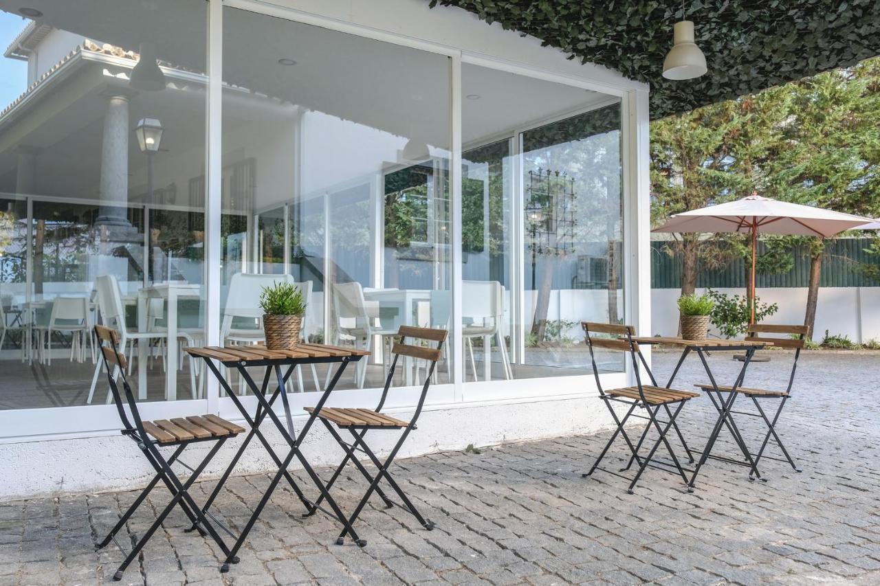 4U Lisbon Airport Suites Экстерьер фото