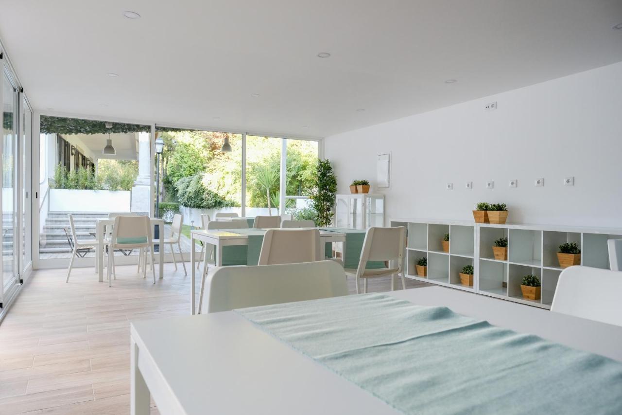 4U Lisbon Airport Suites Экстерьер фото