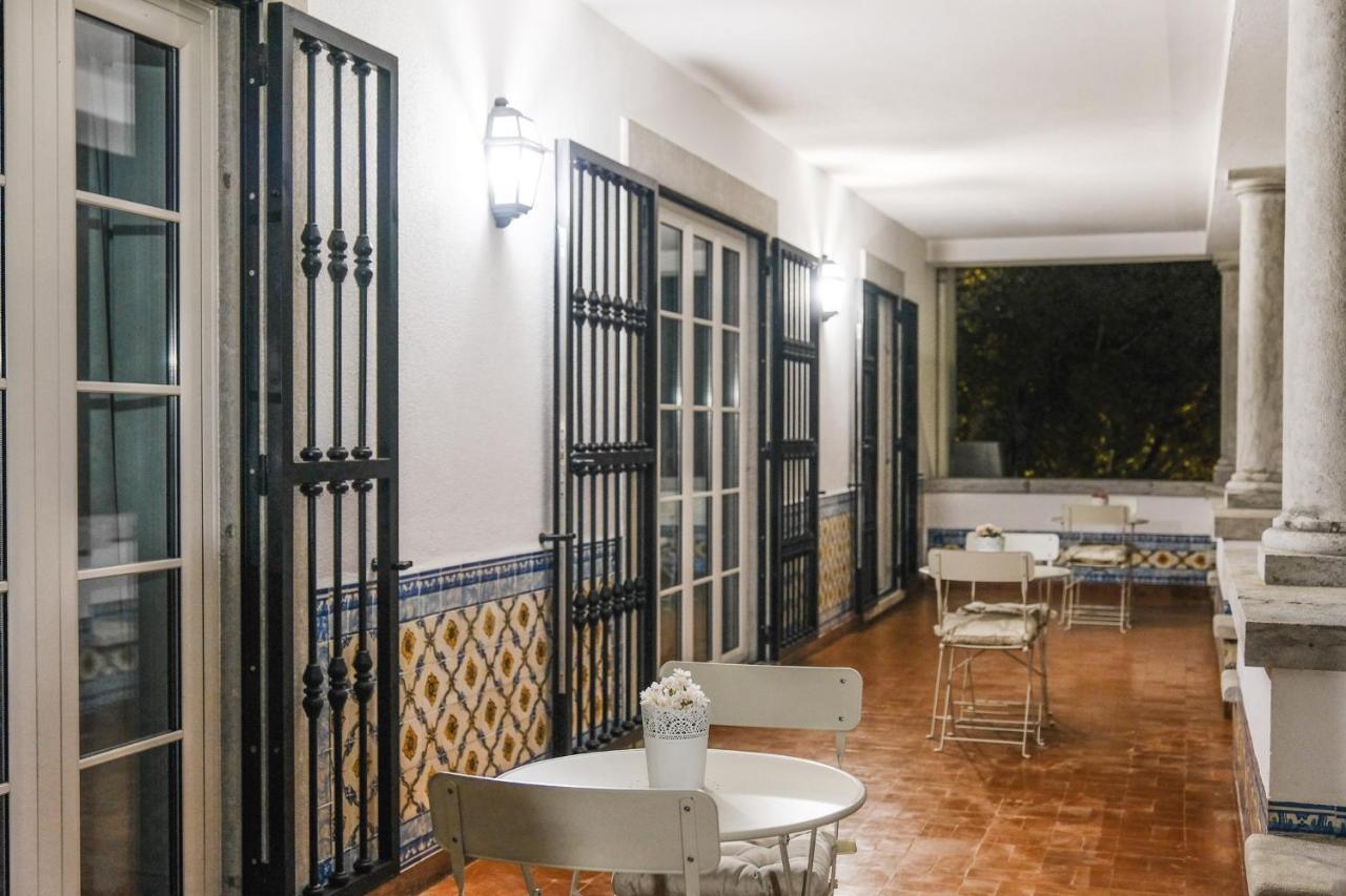 4U Lisbon Airport Suites Экстерьер фото